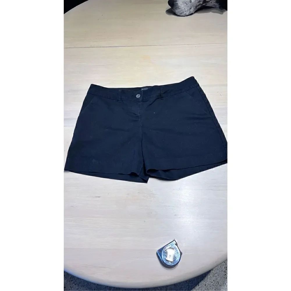 The Limited Women's Mid Rise Cuffed Chino Shorts Black Size 12